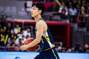 pg游戏官网登录入口-媒体人：徐杰即便上头也不会乱分寸&amp;越愤怒状态越好 挑衅他没啥用