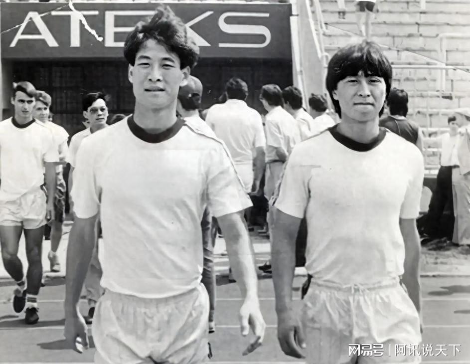 上海足球名宿，曾踢进奥运正赛，远离足坛近30年，如今身份不简单