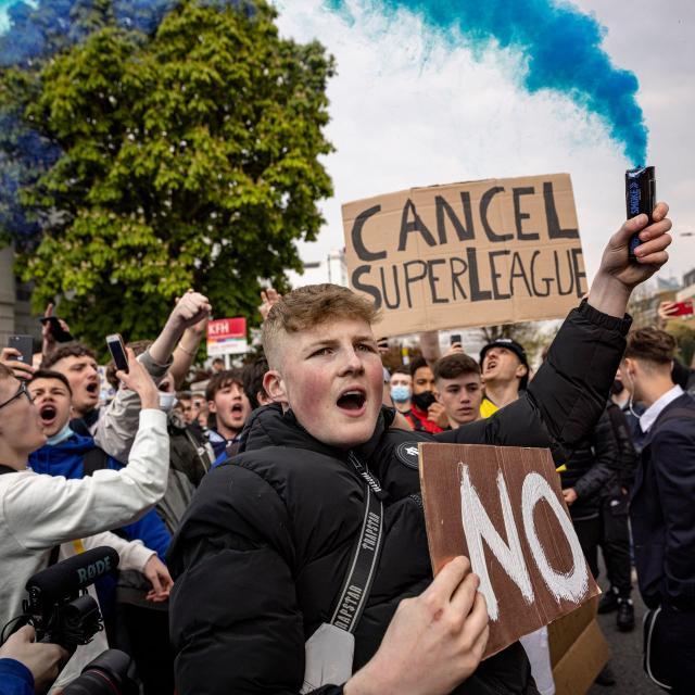 pg电子游戏app-观众不再专注，豪门难以为继，我们该为足球担心吗？